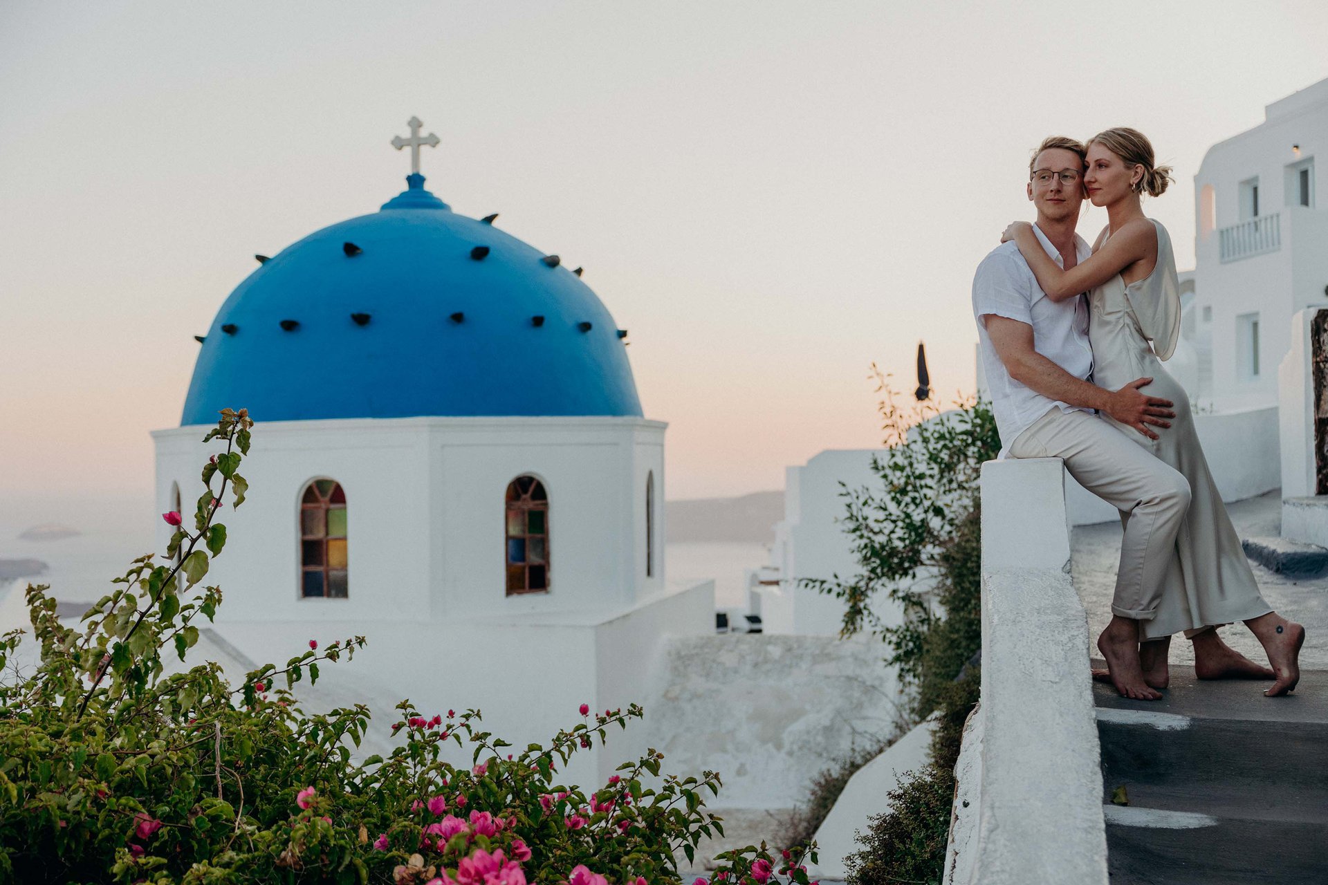 Santorini-Greece-travel-story-Flytographer-15