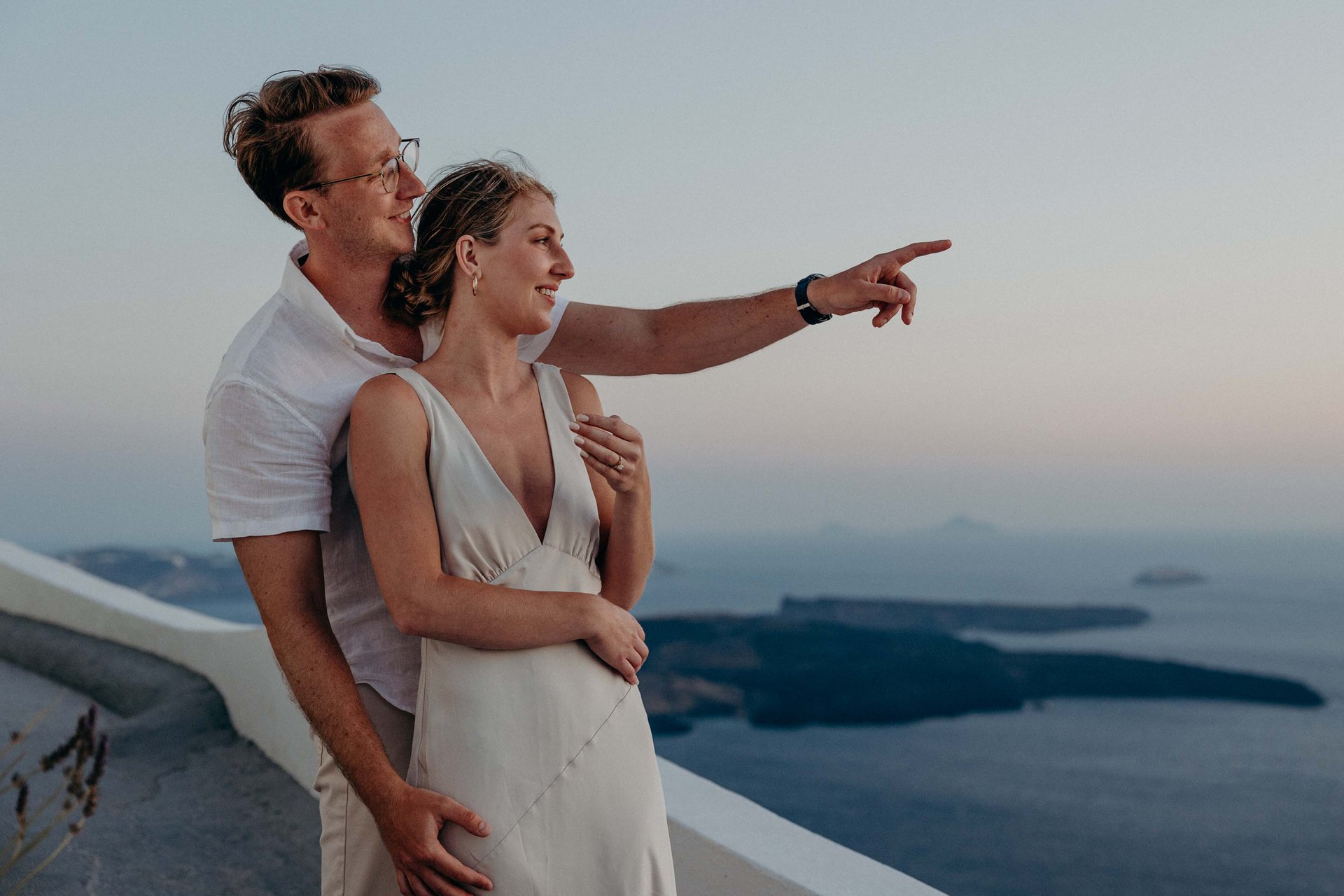 Santorini-Greece-travel-story-Flytographer-55