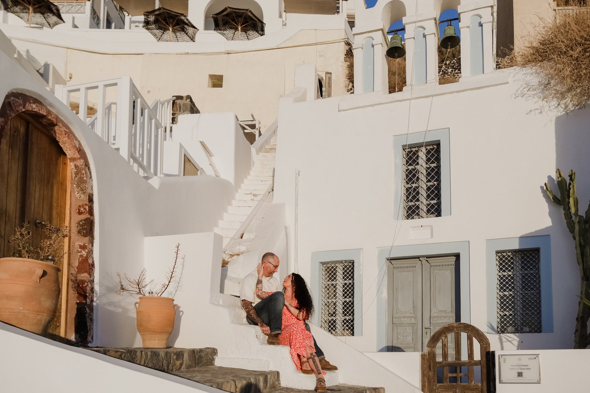Santorini-Greece-travel-story-Flytographer-27