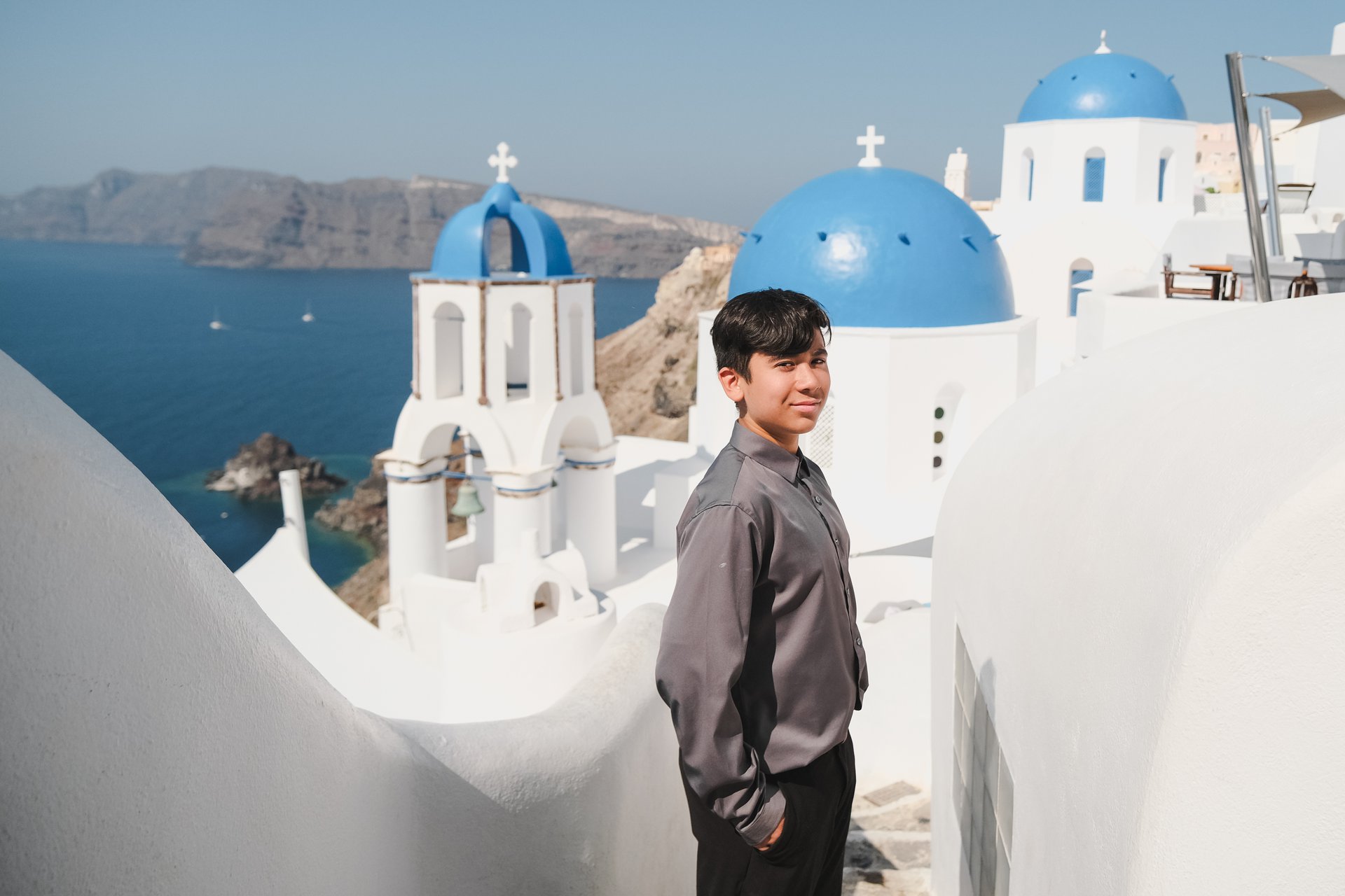 Santorini-Greece-travel-story-Flytographer-17